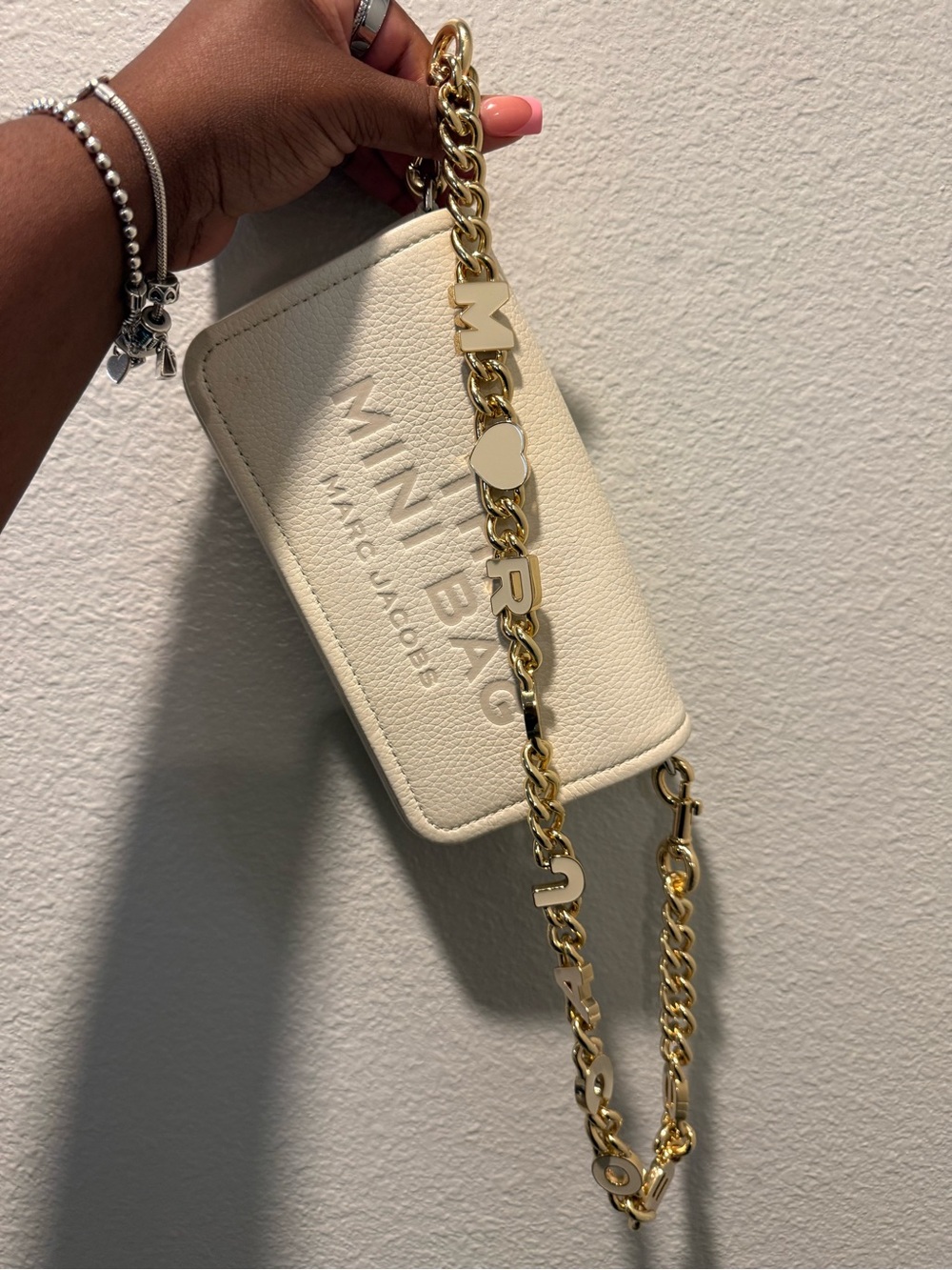Marc Jacobs Mini Bag in Cream with Gold Chain - Picture 2 of 7
